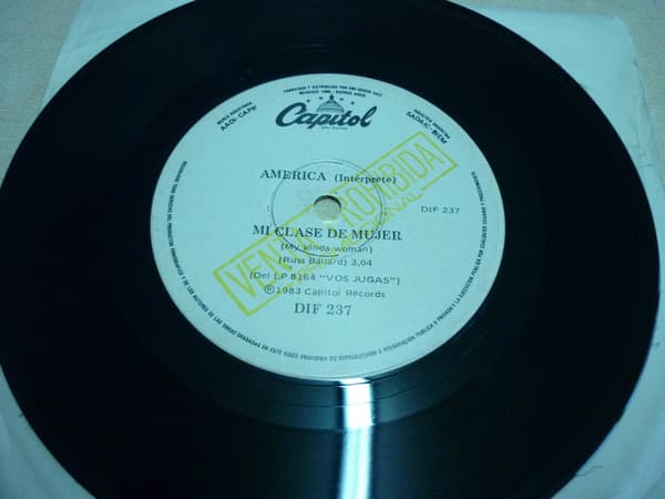 America — Mi Clase De Mujer