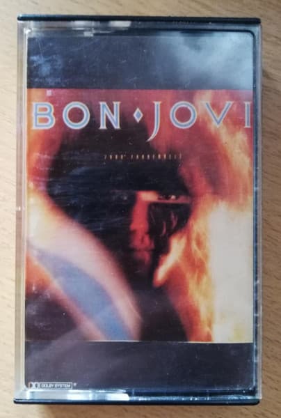 Bon Jovi — 7800° Fahrenheit