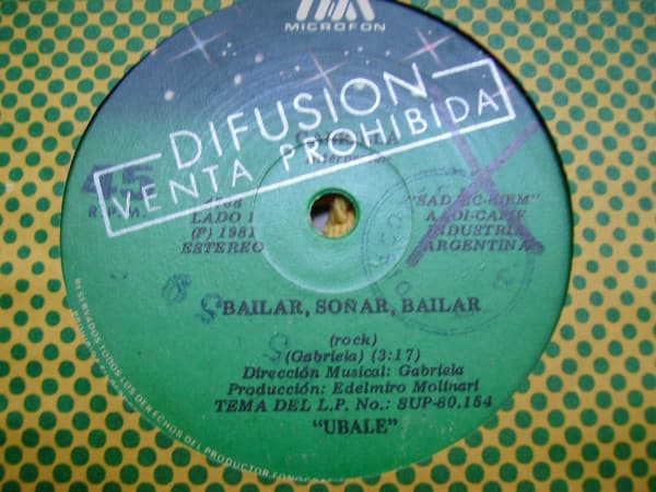 Gabriela — Bailar, Soñar, Bailar / Todo En Vos Es, Corazon