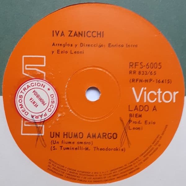 Iva Zanicchi — Un Humo Amargo / El Sueno De Humo