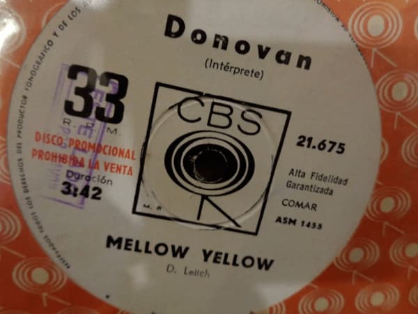 Donovan — Mellow Yellow / El Viaje = Mellow Yellow / The Trip