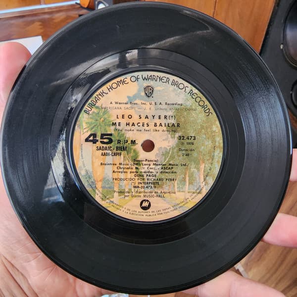 Leo Sayer — Me Haces Bailar