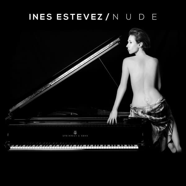 Inés Estévez — Nude