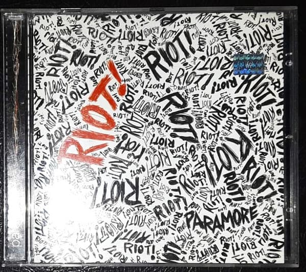 Paramore — Riot!