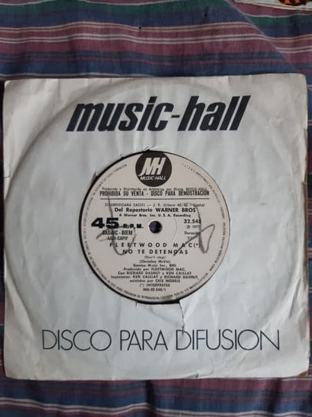 Fleetwood Mac — No Te Detengas / Nunca Volvere