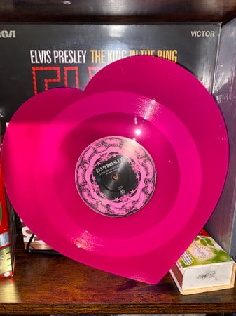 Elvis Presley – Love Me Tender