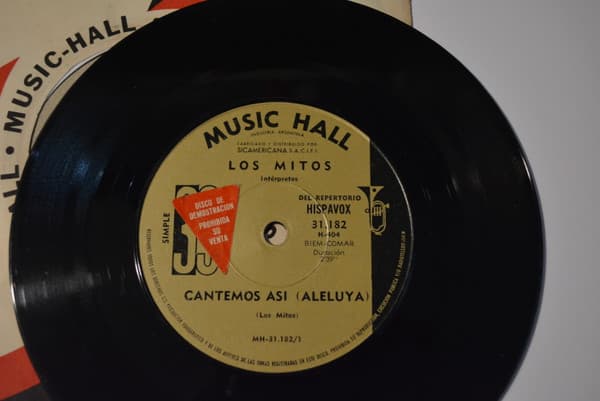 Los Mitos — Cantemos Asi (Aleluya) / Este Es Mi Llanto