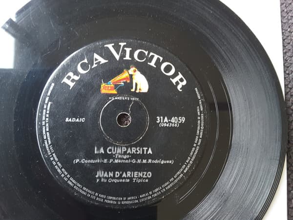 Juan D'Arienzo Y Su Orquesta Típica — La Cumparsita / La Puñalada