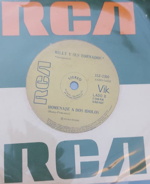 Willy y sus Tornados — El Gordo Garcia / Homenaje A Dos Idolos