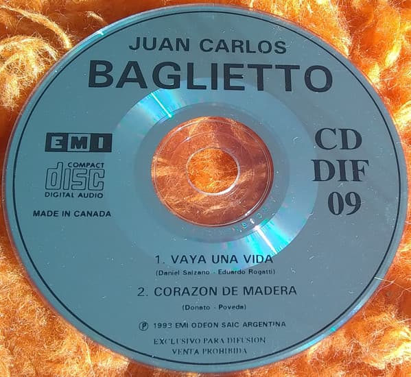Juan Carlos Baglietto — Vaya Una Vida / Corazón De Madera