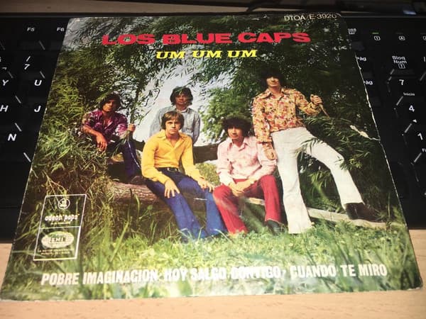 Los Blue Caps — Um Um Um