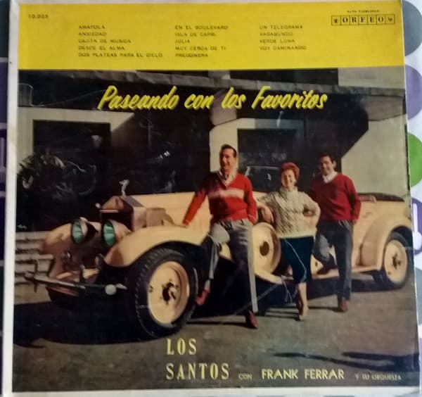 Los Santos & Frank Ferrar Y Su Orquesta — Paseando Con Los Favoritos