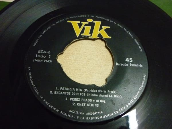 The Twins Jim And John & Perez Prado And His Orchestra & Chet Atkins & Jorge Caldara Y Su Orquesta Típica — Patricia Mia