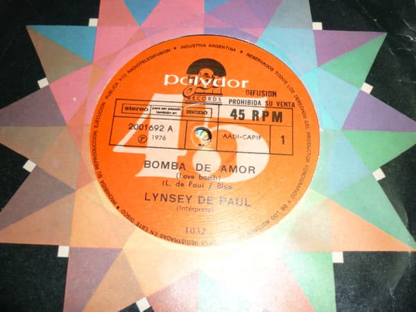 Lynsey De Paul — Love Bomb / Abrazame y Aprietame