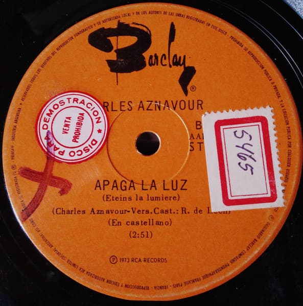 Charles Aznavour — Apaga la Luz (Eteins La Lumiere) / Que Solo Estoy (Me Voila Suel)