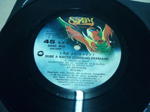 Los Jaivas — Sube A Nacer Conmigo Hermano / Águila Sideral