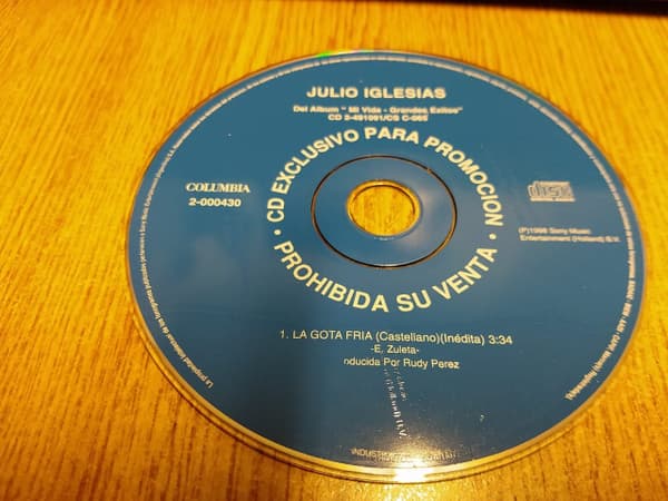 Julio Iglesias — La Gota Fria