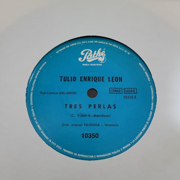 Tulio Enrique Leon — Tres Perlas / El Teniente Perez