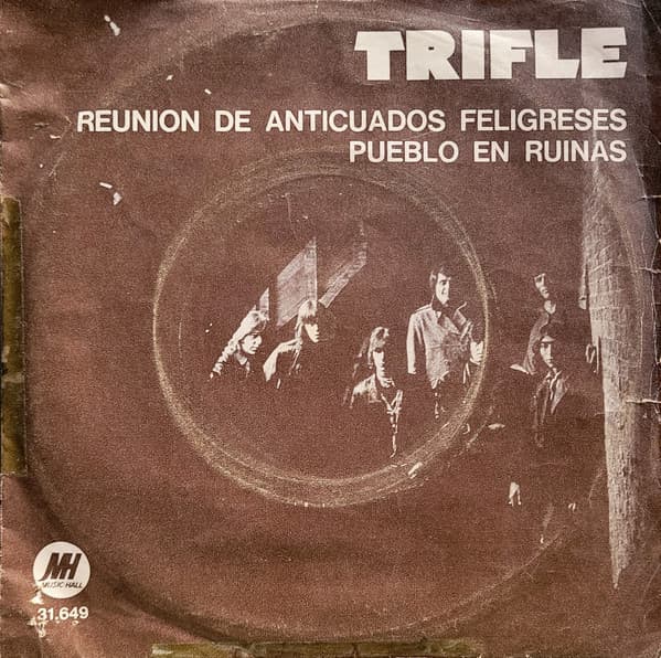 Trifle — Reunión De Anticuados Feligreses / Pueblo En Ruinas