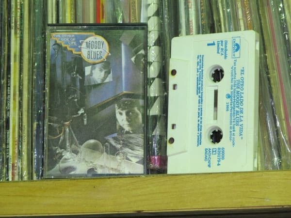 The Moody Blues — El Otro Lado De La Vida = The Other Side Of Life