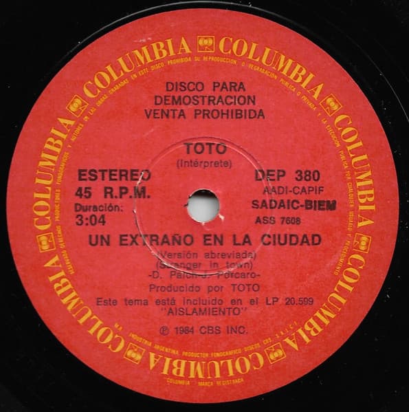Toto — Un Extraño En La Ciudad = Stranger In Town