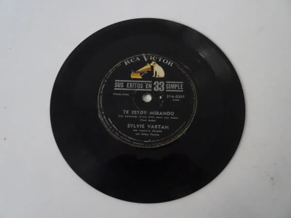 Sylvie Vartan — Twist Y Gritos = Twist Et Chante = Twist And Shout