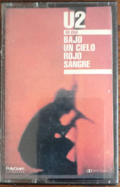 U2 — Bajo Un Cielo Rojo Sangre (En Vivo)