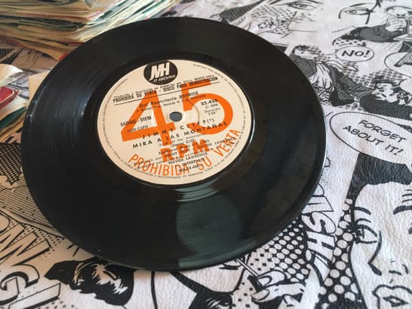 Jimmy Cliff — Mira A Las Montañas = Look At The Mountains / Volviendome Loco = Going Mad