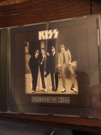 Kiss — Dressed To Kill