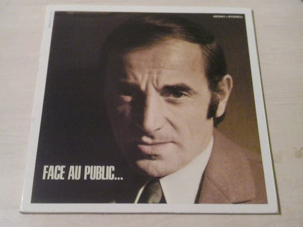 Charles Aznavour — Face Au Public... = Frente Al Público