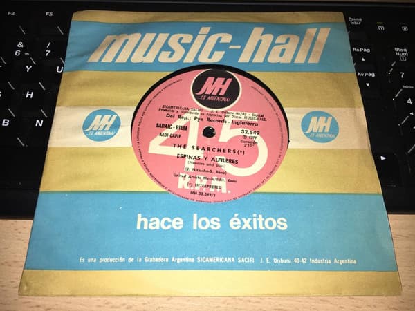 The Searchers — Espinas Y Alfileres / Cuando Caminas Por El Cuarto