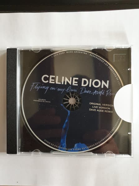 Céline Dion — Flying On My Own
