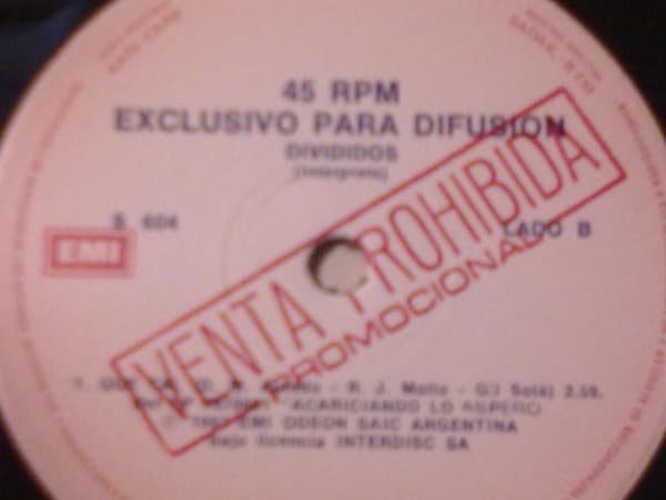 Divididos — Qué Tal?