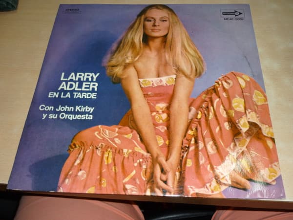 Larry Adler & John Kirby Y Su Orquesta — Larry Adler En La Tarde