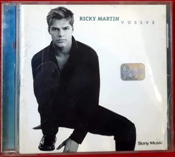 Ricky Martin — Vuelve