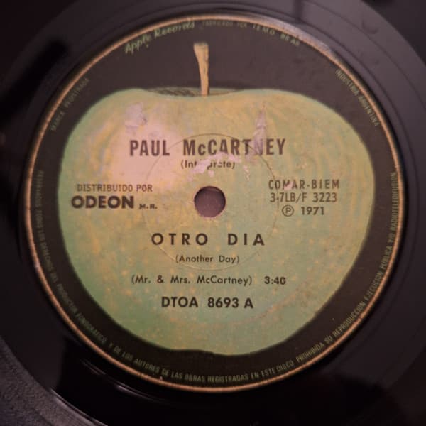 Paul McCartney — Otro Día = Another Day / Oh Mujer Oh Porque = Oh Woman Oh Why