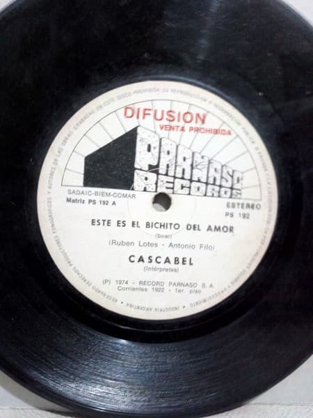 Cascabel — Este Es El Bichito Del Amor