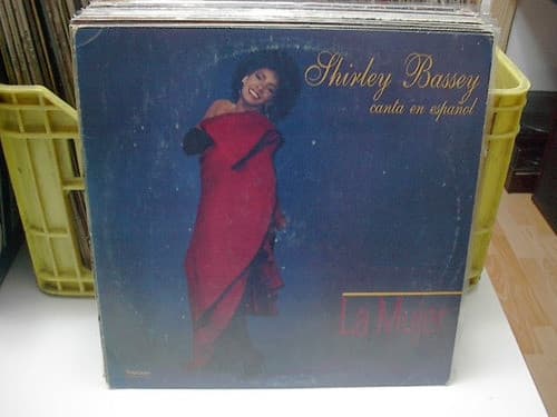 Shirley Bassey — La Mujer