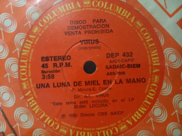 Virus — Una Luna De Miel En La Mano