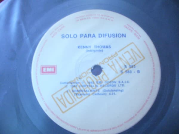 Kenny Thomas — Pensando En Tu Amor / Sobresaliente