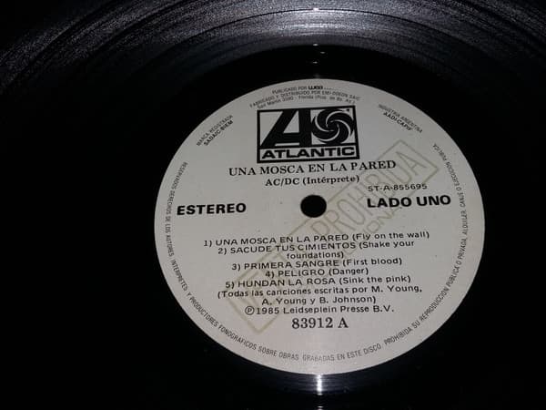 AC/DC — Fly On The Wall