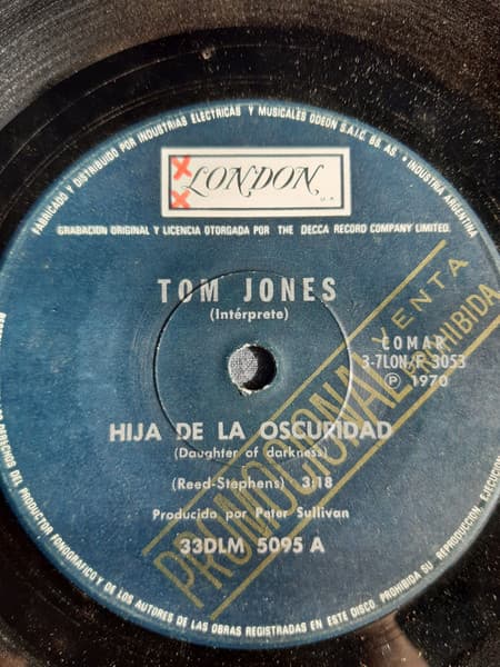 Tom Jones — Hija De La Oscuridad = Daughter Of Darkness