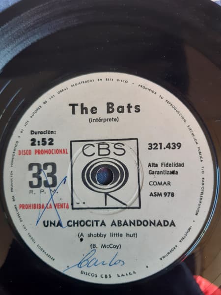 The Bats — Una Chocita Abandonada / El Pollito Y El Halcon