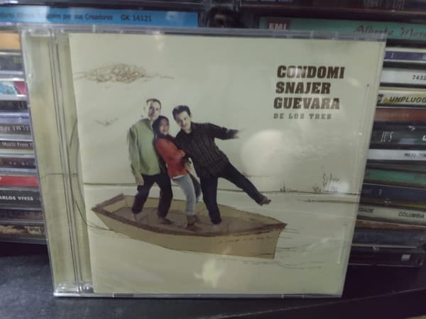 Condomi & Snajer & Guevara — De Los Tres