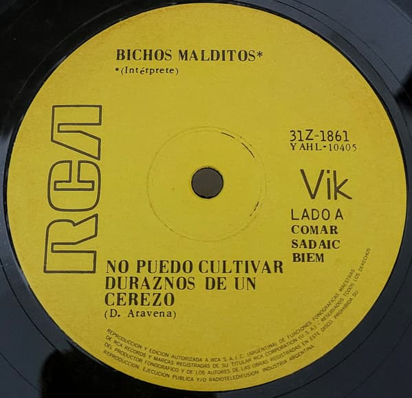 Bichos Malditos — No Puedo Cultivar Duraznos En Un Cerezo / Chica Triste