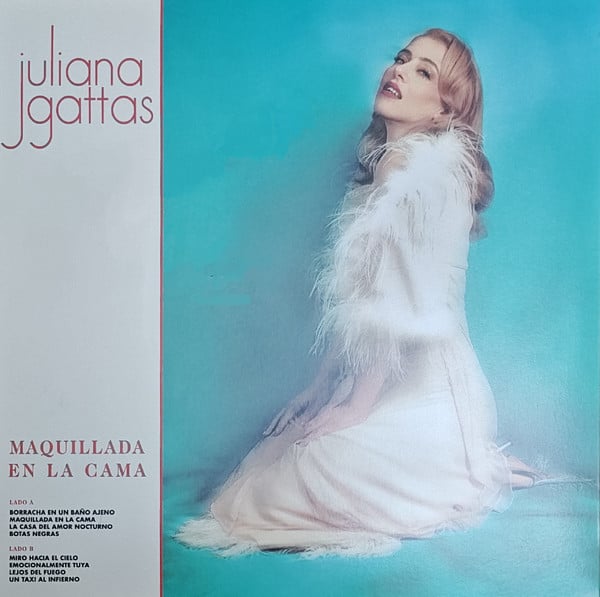 Juliana Gattas – Maquillada En La Cama