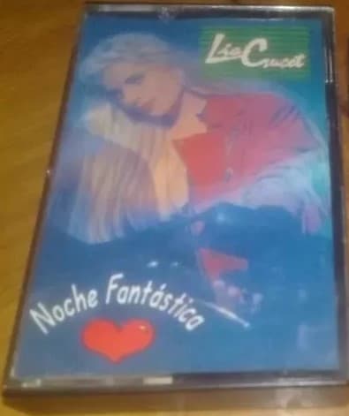 Lia Crucet — Noche Fantástica