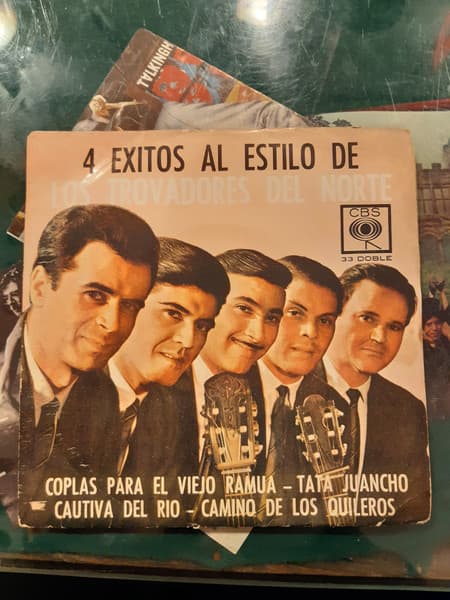 Los Trovadores Del Norte — 4 Éxitos Al Estilo De Los Trovadores Del Norte