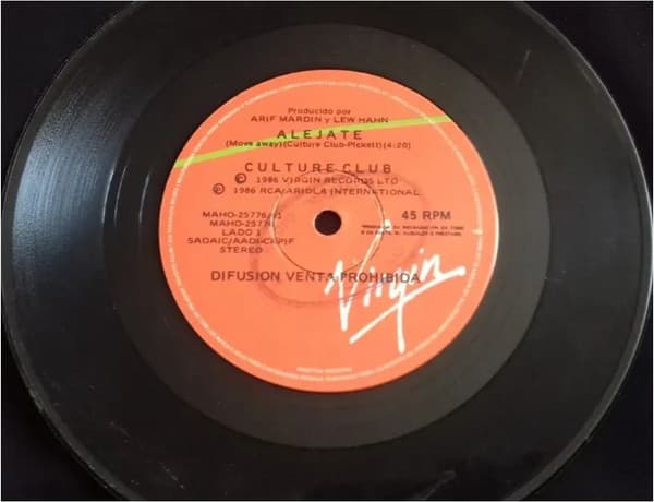 Culture Club & Julian Lennon — Alejate / Dando Vueltas