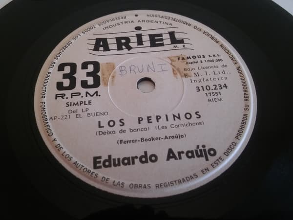 Eduardo Araujo — Los Pepinos